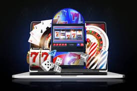 Pengguna mobile meninjau batas deposit